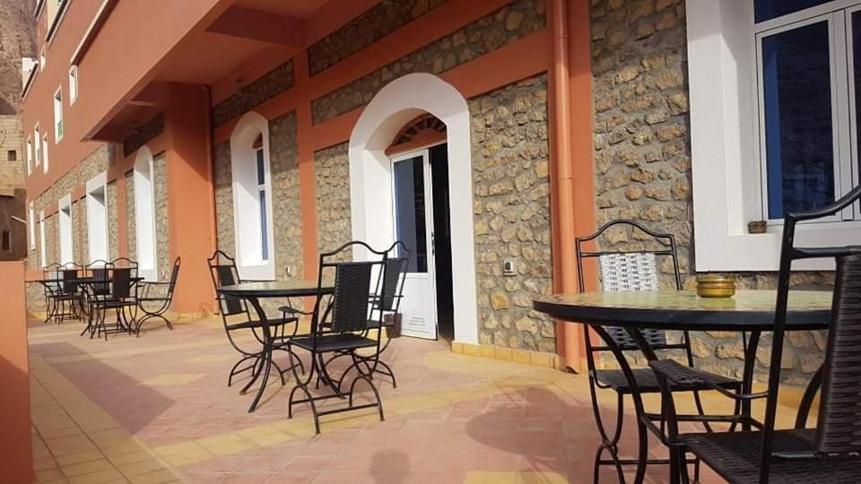Auberge Restaurant Fatihi Freres Tinghir ภายนอก รูปภาพ